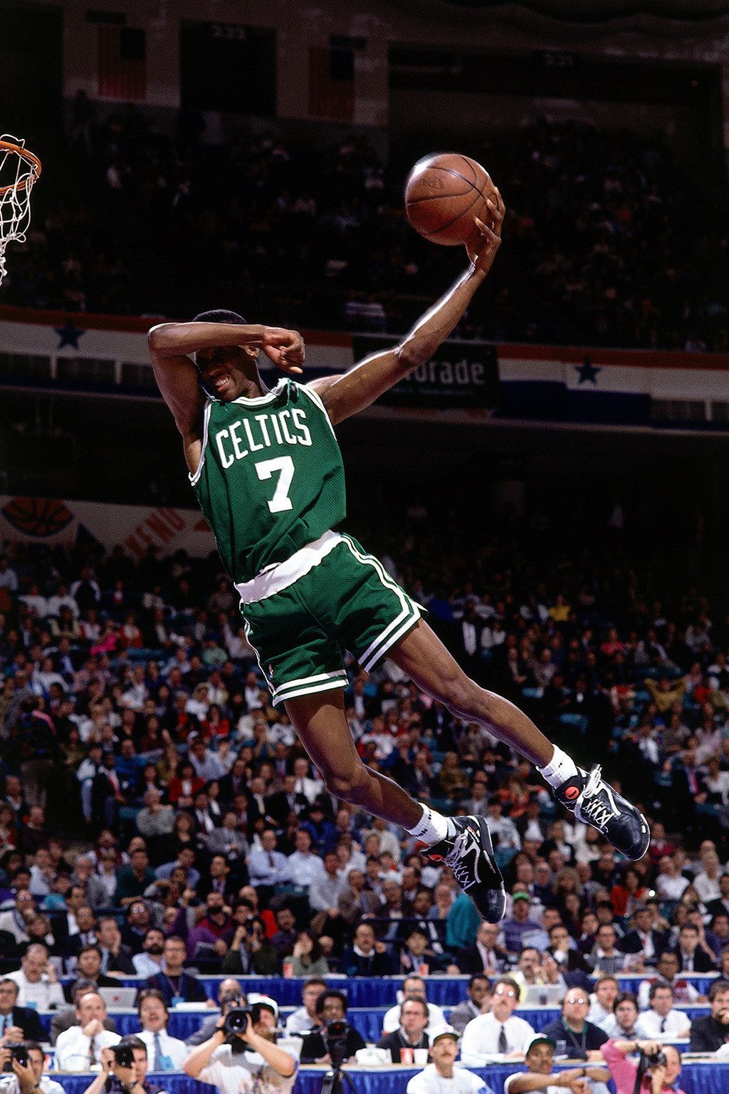 Dee Brown unsigned 8x10 photo