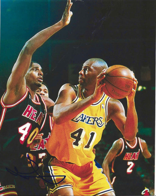 Elden Campbell Autographed Signed "LAKERS" 8x10 photo Elite Promotions & Graphz Authentication